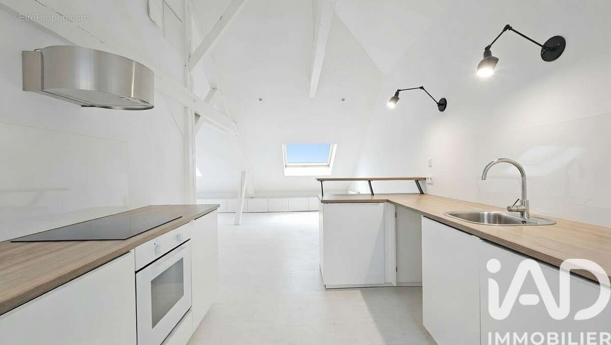 Photo 2 - Commerce à CHARLEVILLE-MEZIERES