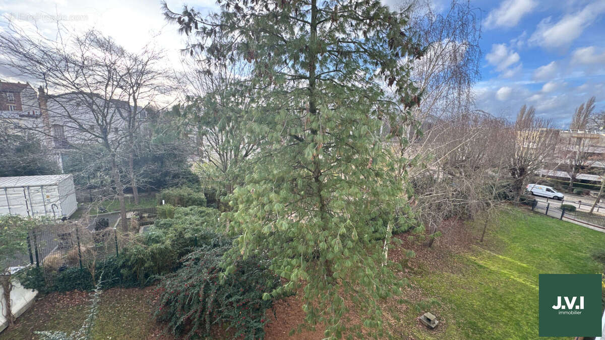 Appartement à ENGHIEN-LES-BAINS