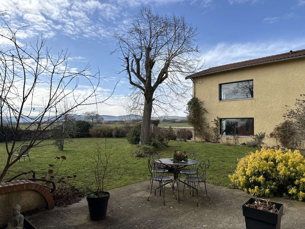 Maison à SAINT-JULIEN-D'ODDES