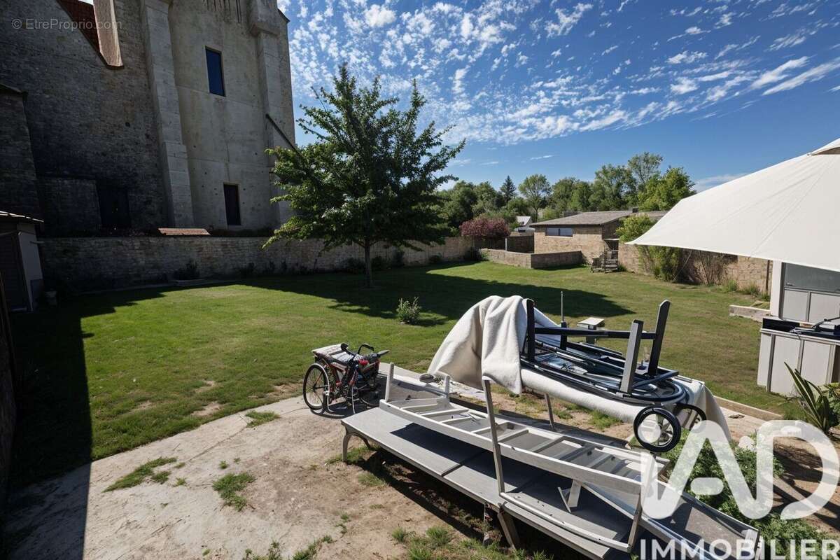 Photo 2 - Maison à THORIGNY-SUR-OREUSE