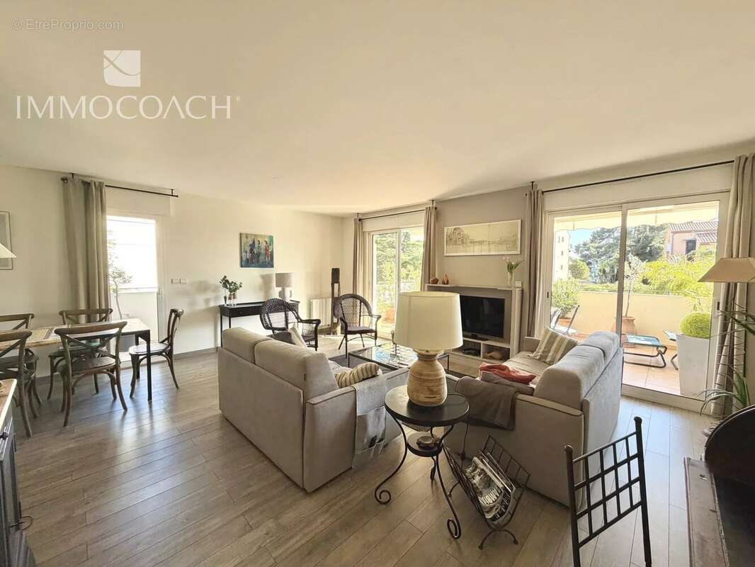 Appartement à CARQUEIRANNE