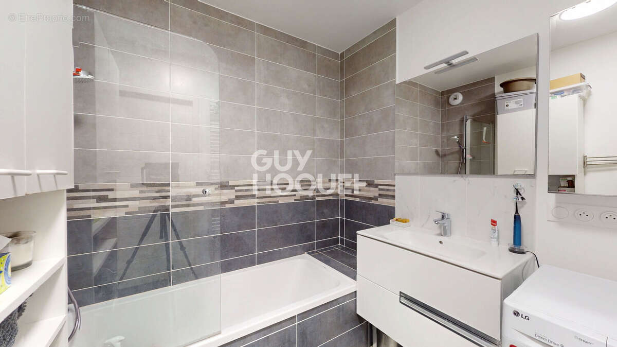 Appartement à POISY