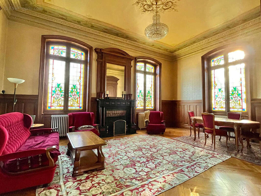 Appartement à LA TOUR-DU-PIN