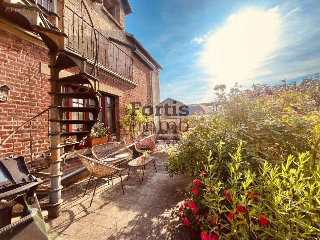 Maison à COUCY-LE-CHATEAU-AUFFRIQUE