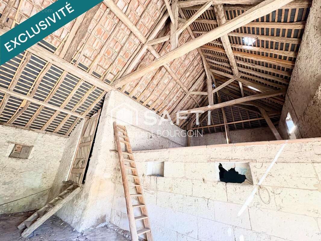 Maison 69 m² à Saint-Vincent-Du-Lorouer  - photo 8