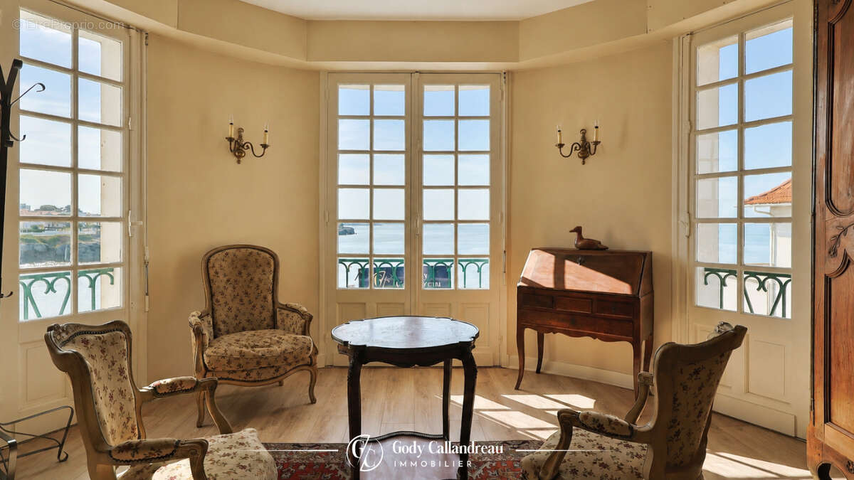 Panorama unique sur la côte royannaise - Villa emblématique du Pigeonnier - photo 4