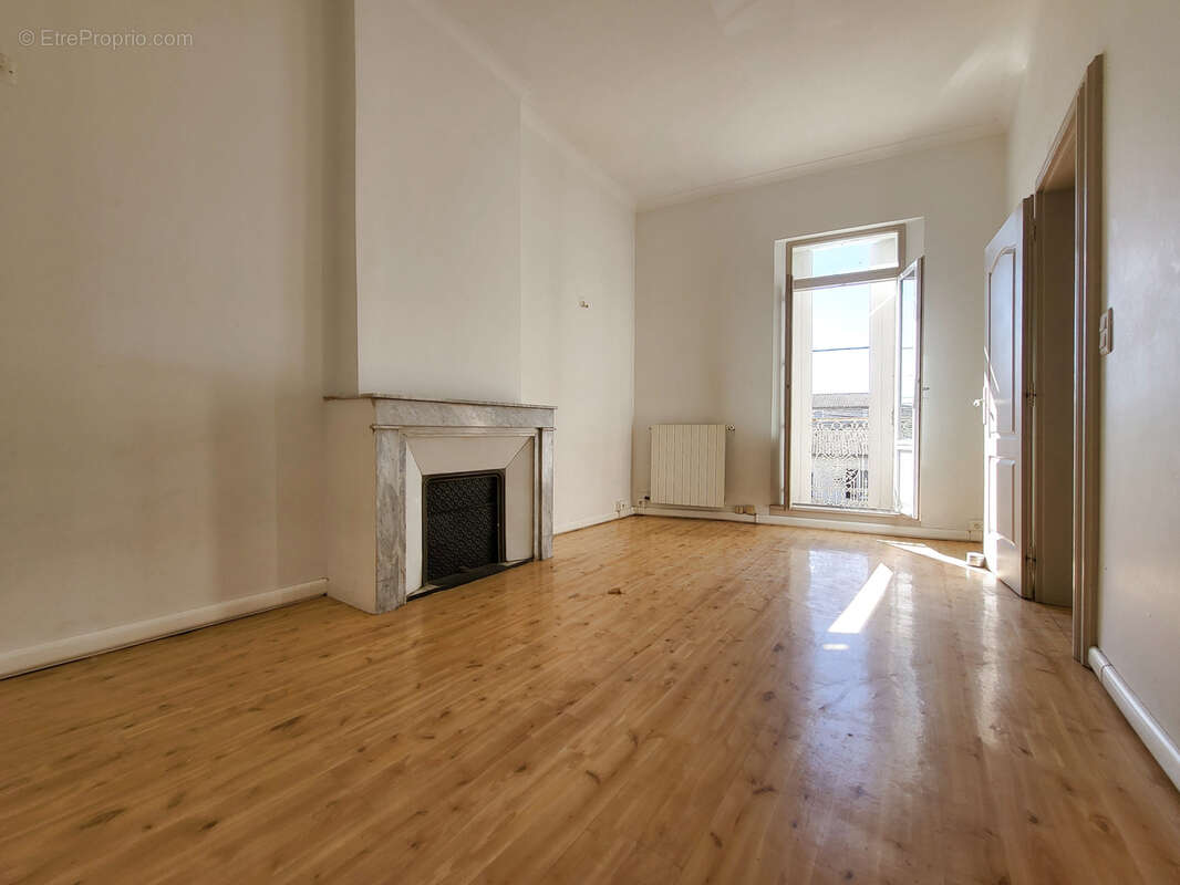 Maison à SAINT-LAURENT-D&#039;AIGOUZE