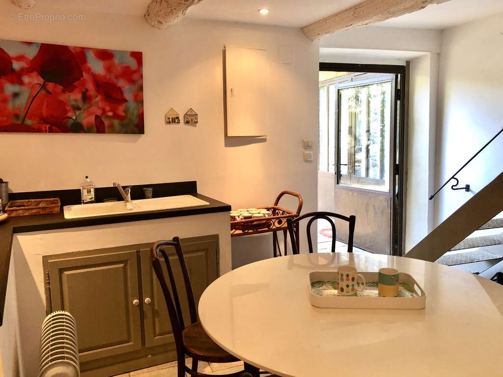 Maison à CAMARET-SUR-AIGUES
