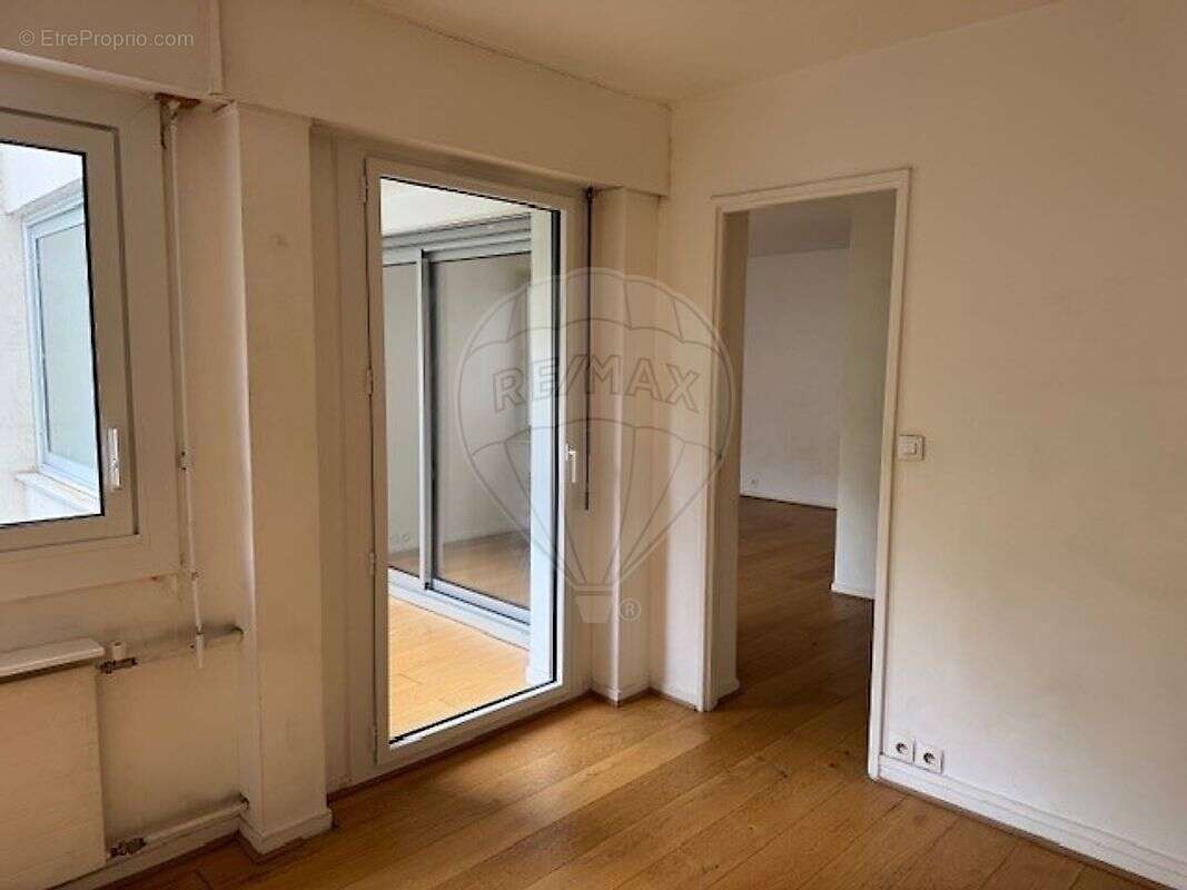 Appartement à PARIS-10E