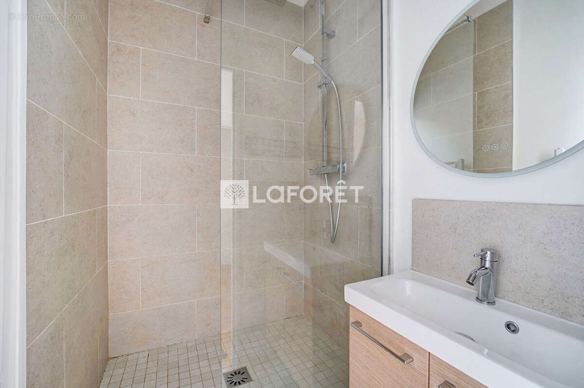 Appartement à PARIS-11E