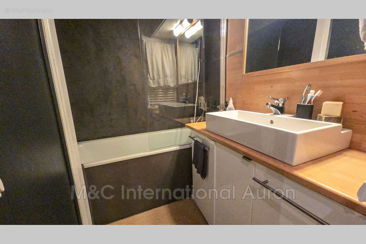 Appartement à SAINT-ETIENNE-DE-TINEE