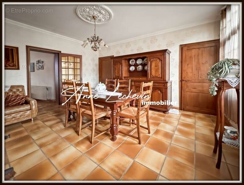 Maison à DOURGES