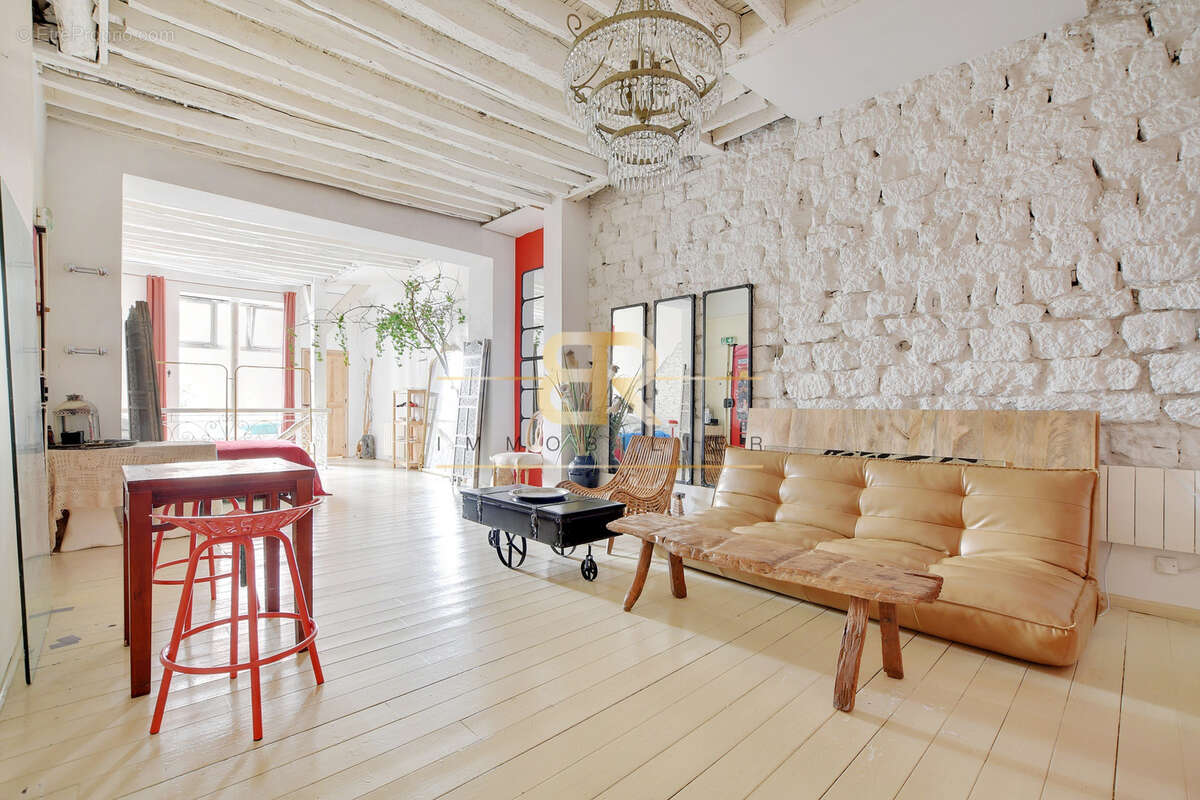 Appartement à PARIS-10E