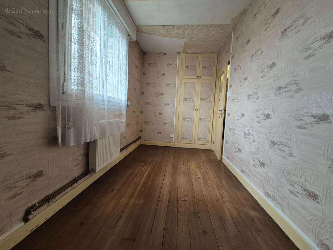 Maison à DOUCHY-LES-MINES