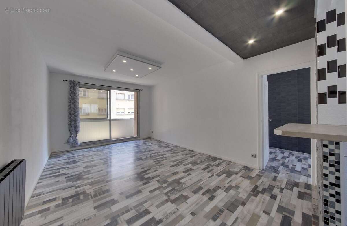 Appartement à FONTAINE