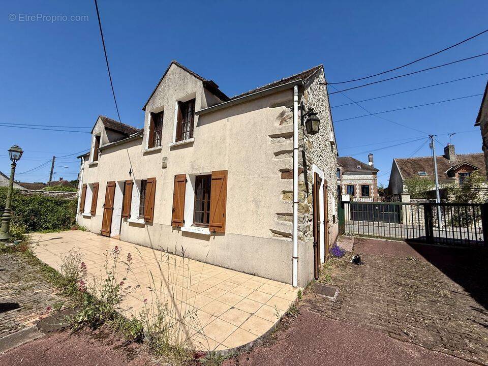 Maison à DONNEMARIE-DONTILLY