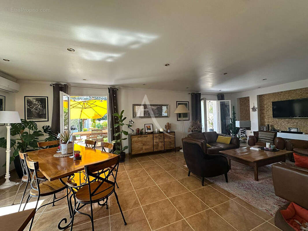 Maison à BUZET-SUR-TARN