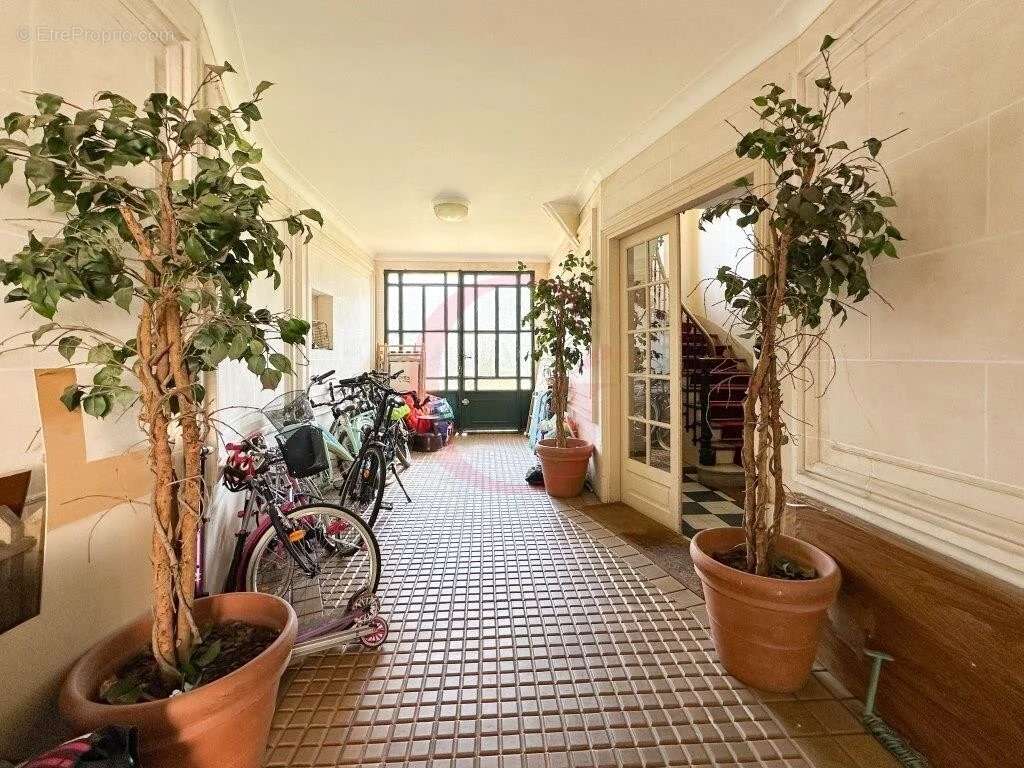 Appartement à BOURG-LA-REINE