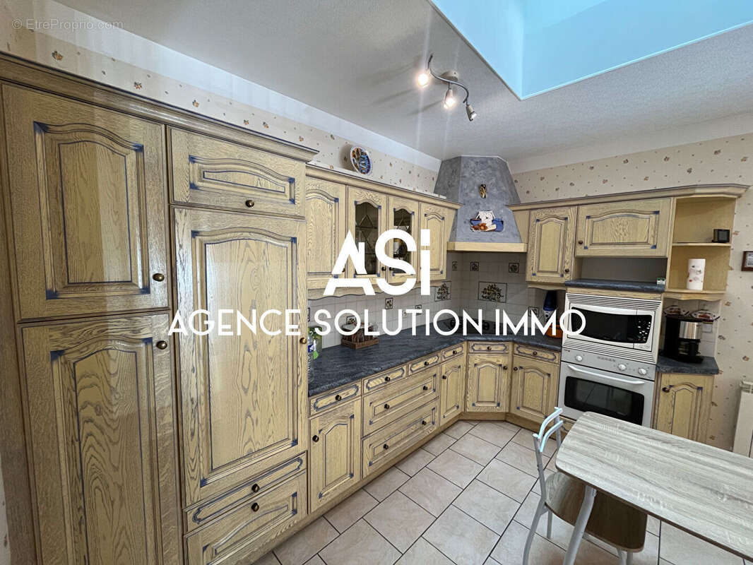 Maison à VILLAINES-LA-JUHEL