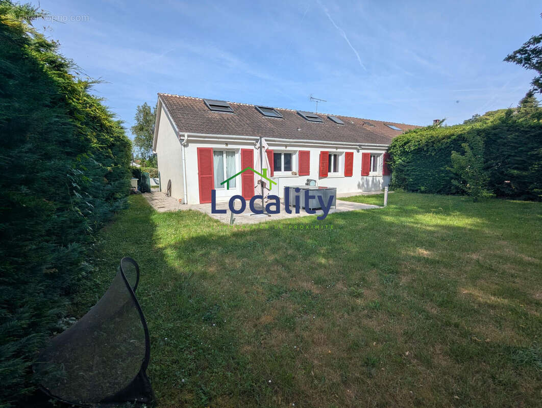 Maison à MENNECY