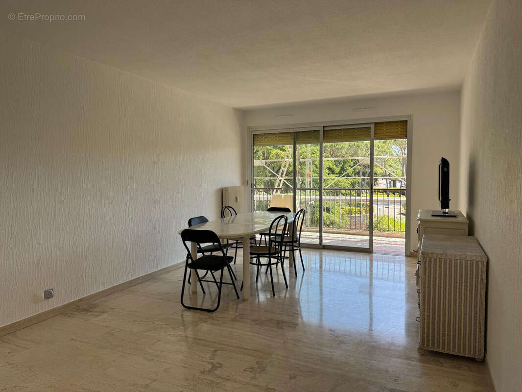 Appartement à MANDELIEU-LA-NAPOULE