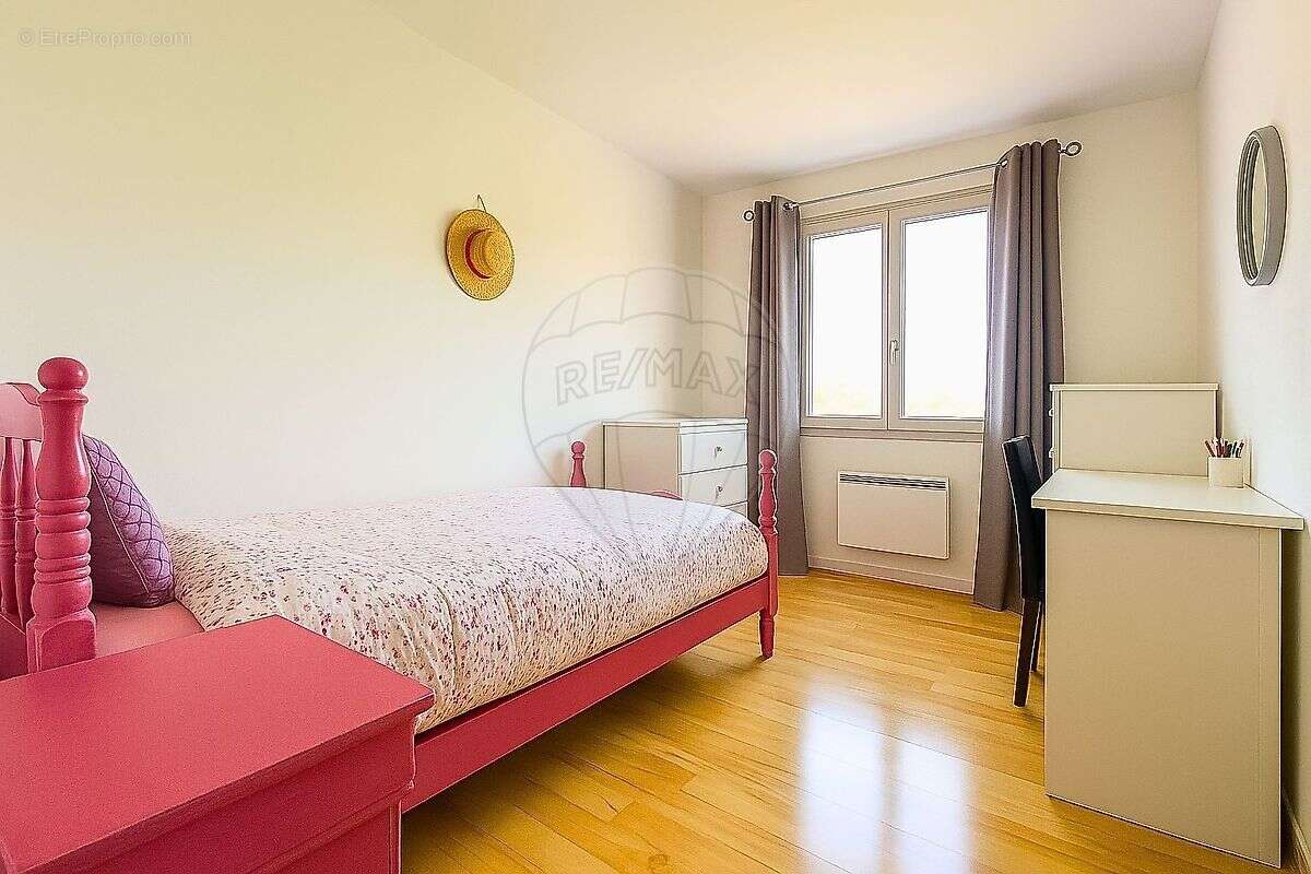 Maison à MONTREUIL-AUX-LIONS