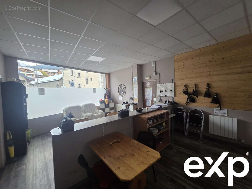 Commerce à BRIANCON