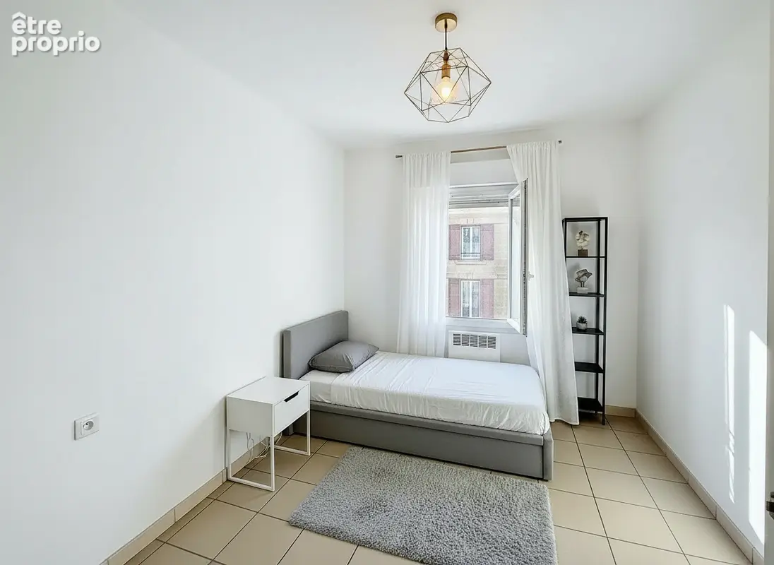 COURTHEZON - Appt T3, lumineux, avec cave et parking privé - photo 3