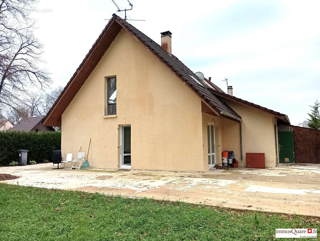 Maison à ORNEX