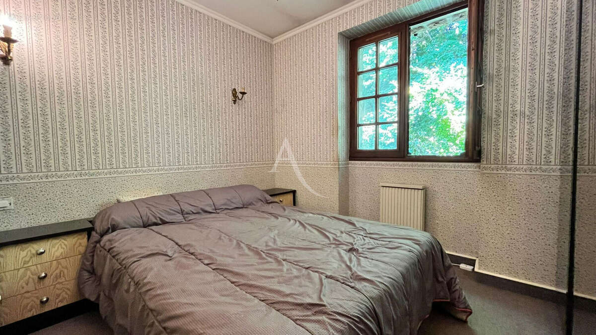 Maison à SAINT-GEORGES-BUTTAVENT