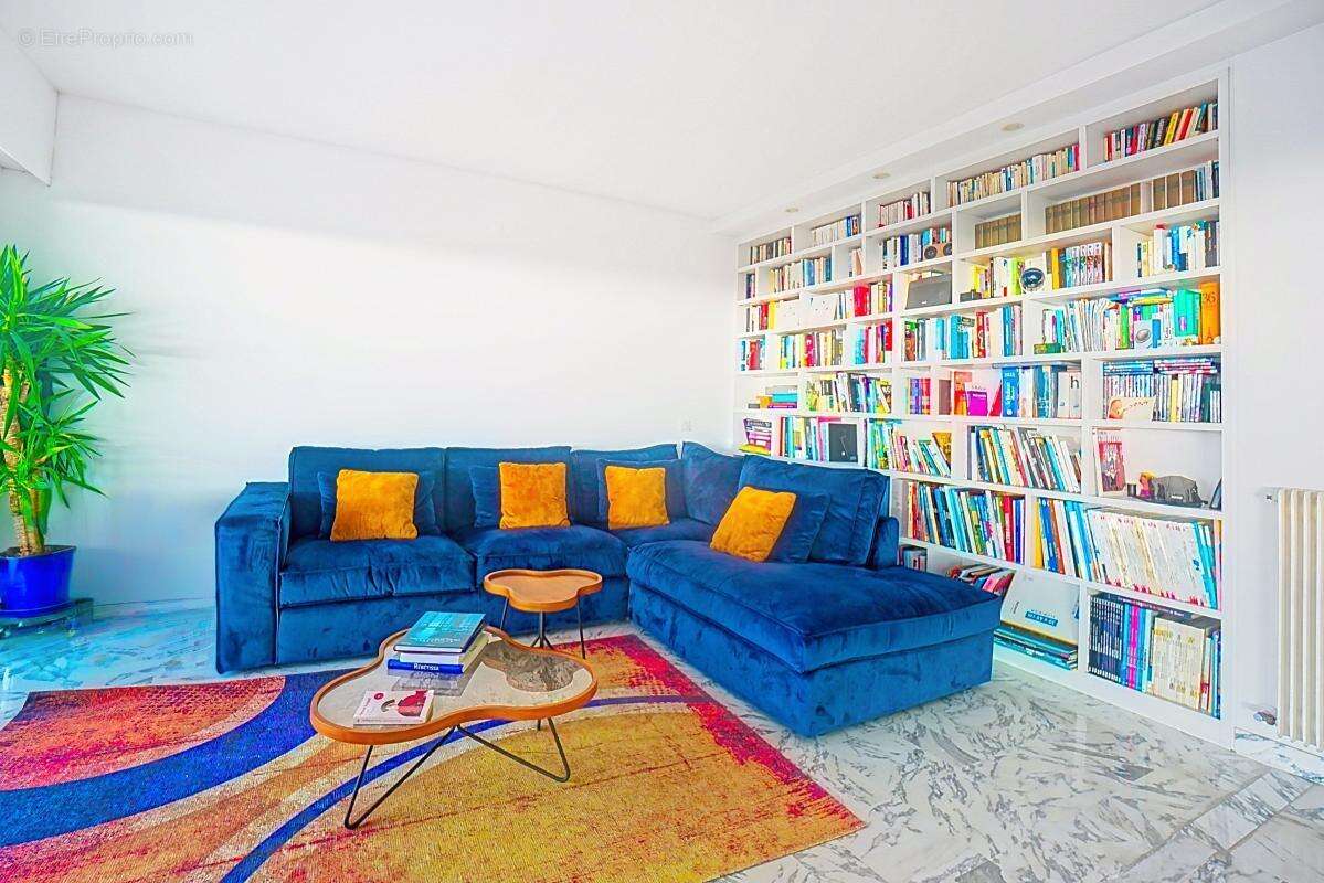 Appartement à LE CANNET