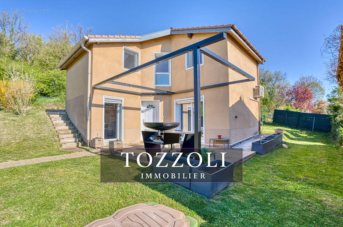 Maison à SAINT-QUENTIN-FALLAVIER