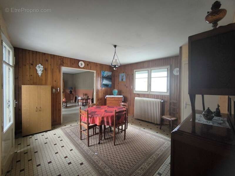 Maison à vendre 6 pièces MONTIGNAC CHARENTE (16) - photo 2