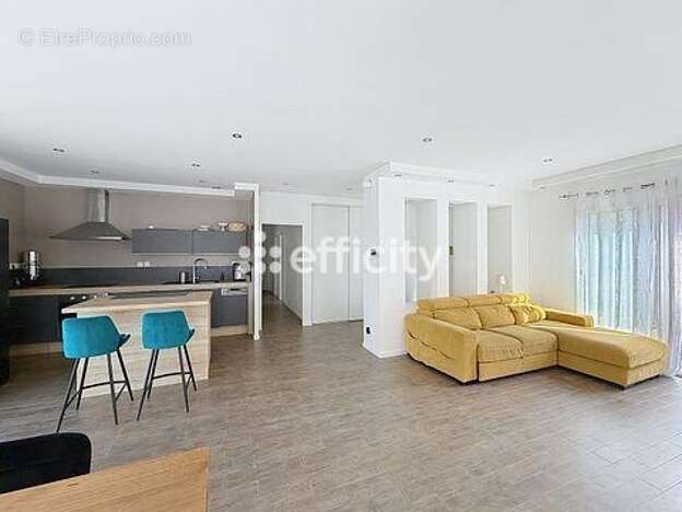 Maison 95 m² à Moras-En-Valloire  - photo 6