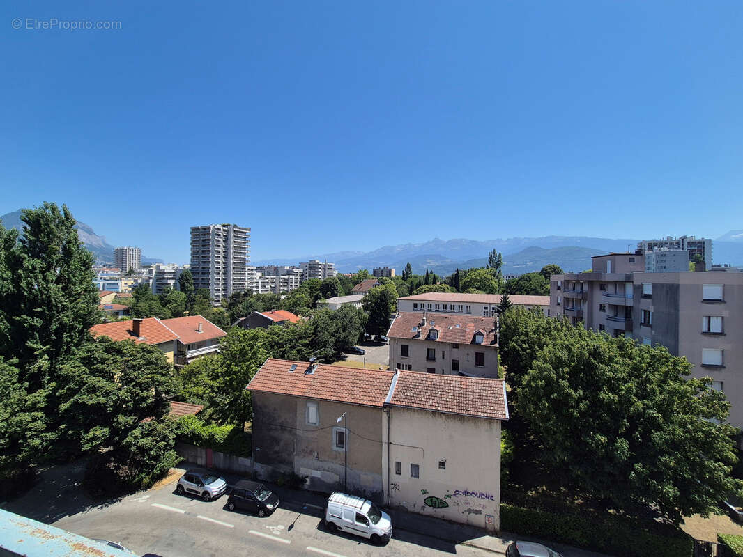 Achat Appartement T3 Grenoble – 3 Pièces Traversant Est-Ouest avec Balcon, Cave & Parking - photo 8