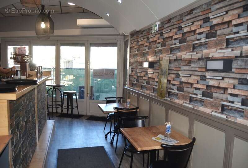 Commerce à LONS-LE-SAUNIER