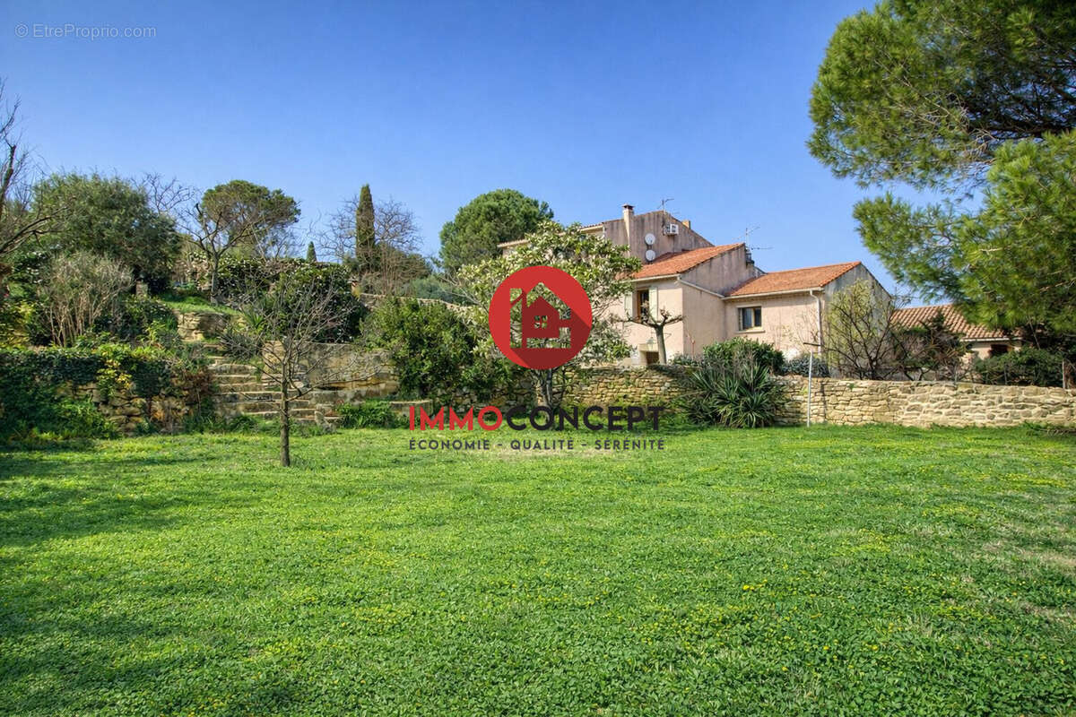 Maison à SAUVETERRE