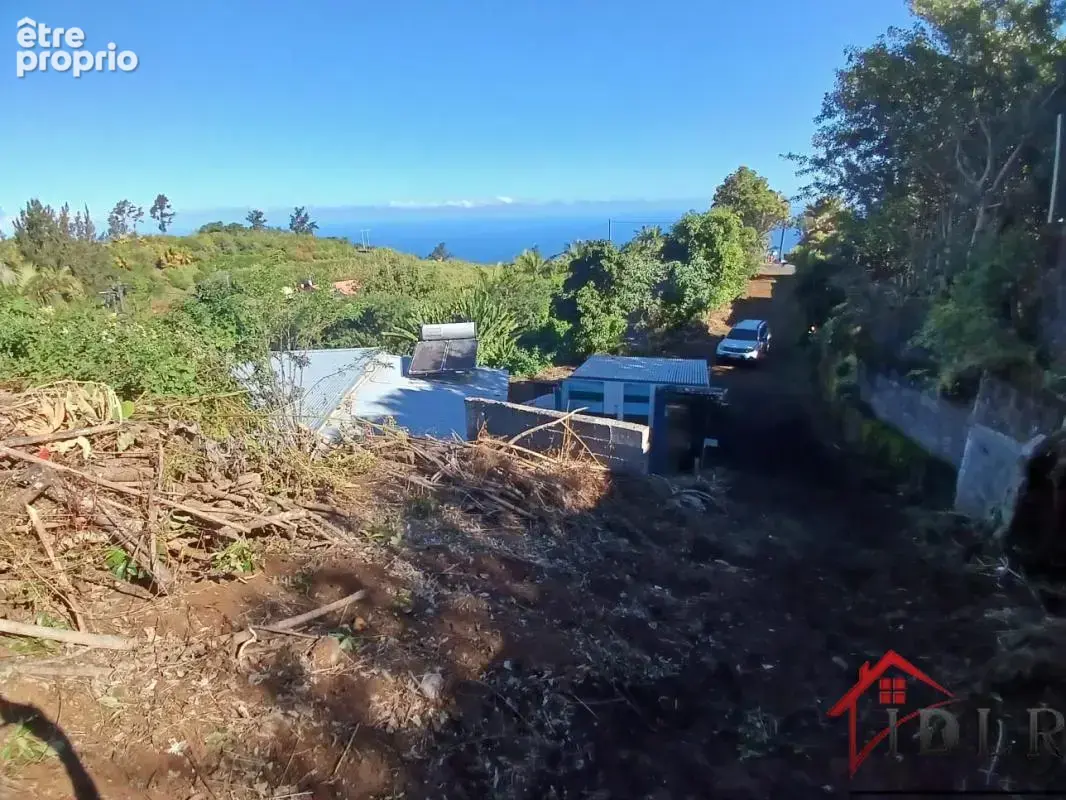 En EXCLUSIVITÉ : Terrain constructible de 1 333 m2 avec vue - photo 4