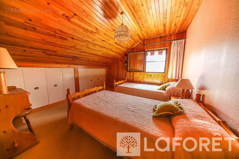 ** maison type 7 - saint sauveur - 7 pièces - photo 8