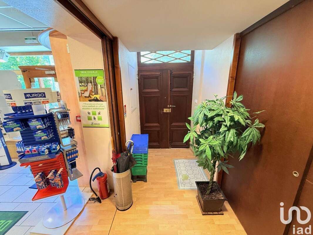 Photo 5 - Commerce à MONTBRUN-LES-BAINS