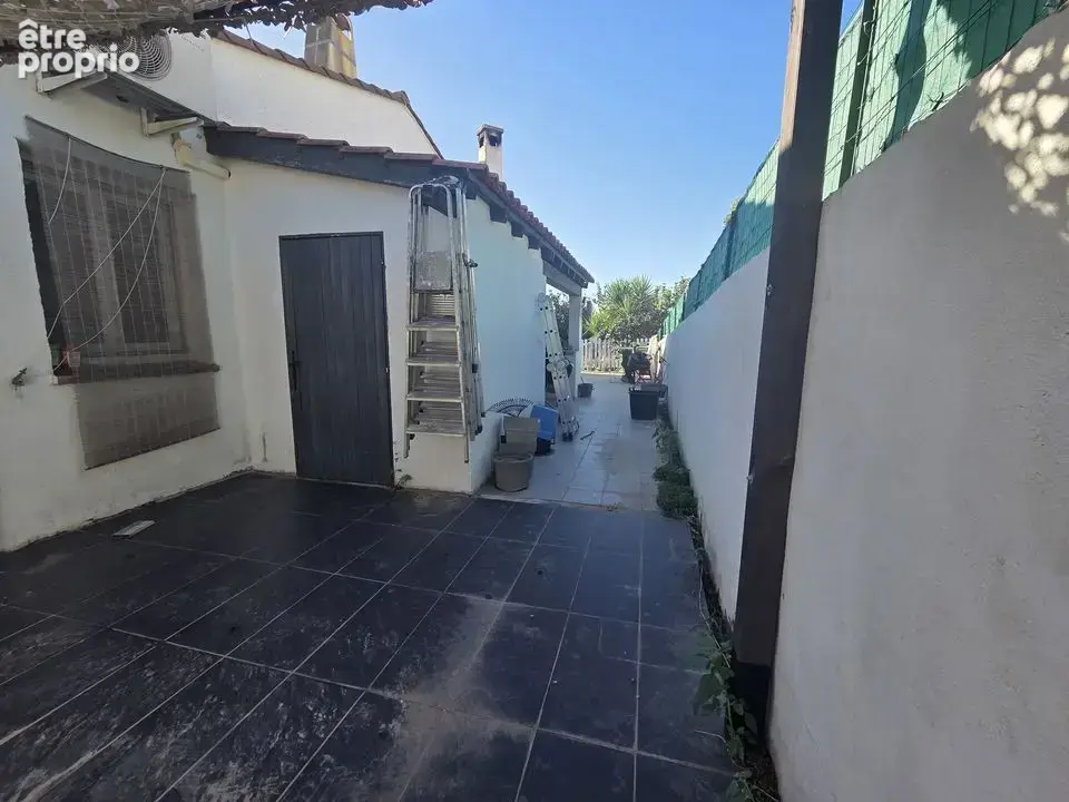 Maison de plain-pied avec piscine  Parcelle de 500 m² a Rognac - photo 12
