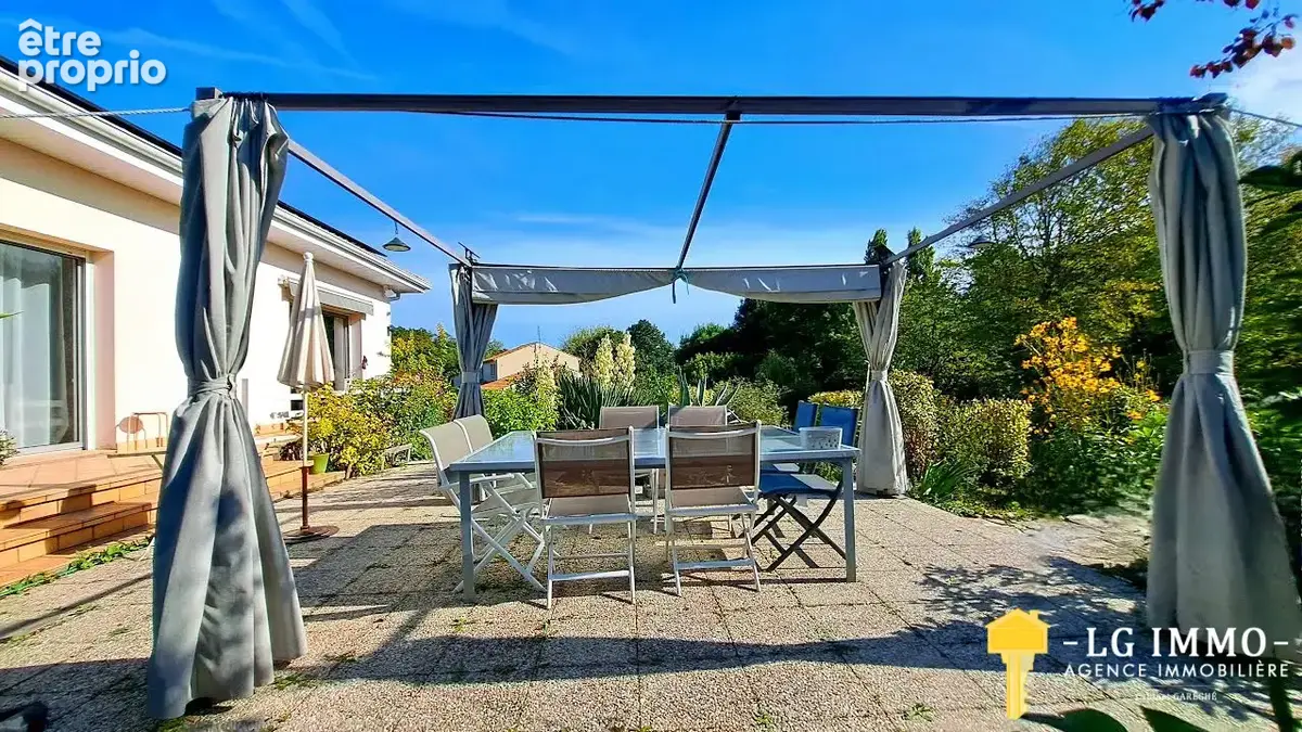 Maison familiale de 174 m2 , belles prestations , idéalement située. - photo 33