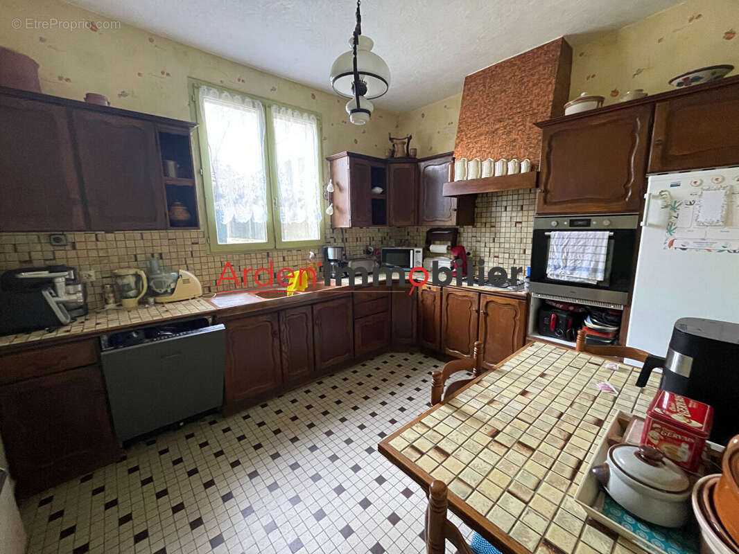 Maison à CHATEAU-PORCIEN