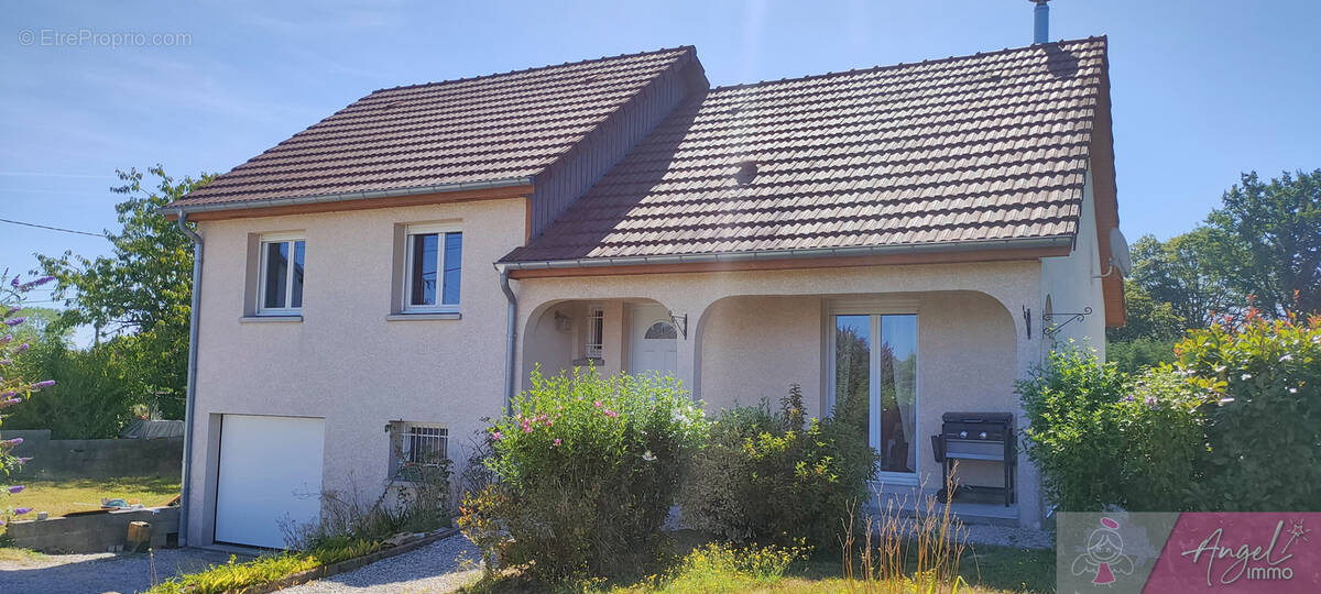 Maison à LE DESCHAUX