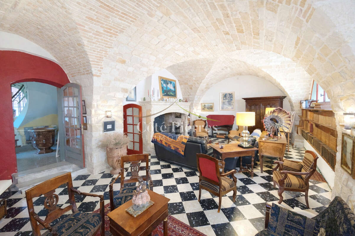 Maison à SAINT-GILLES