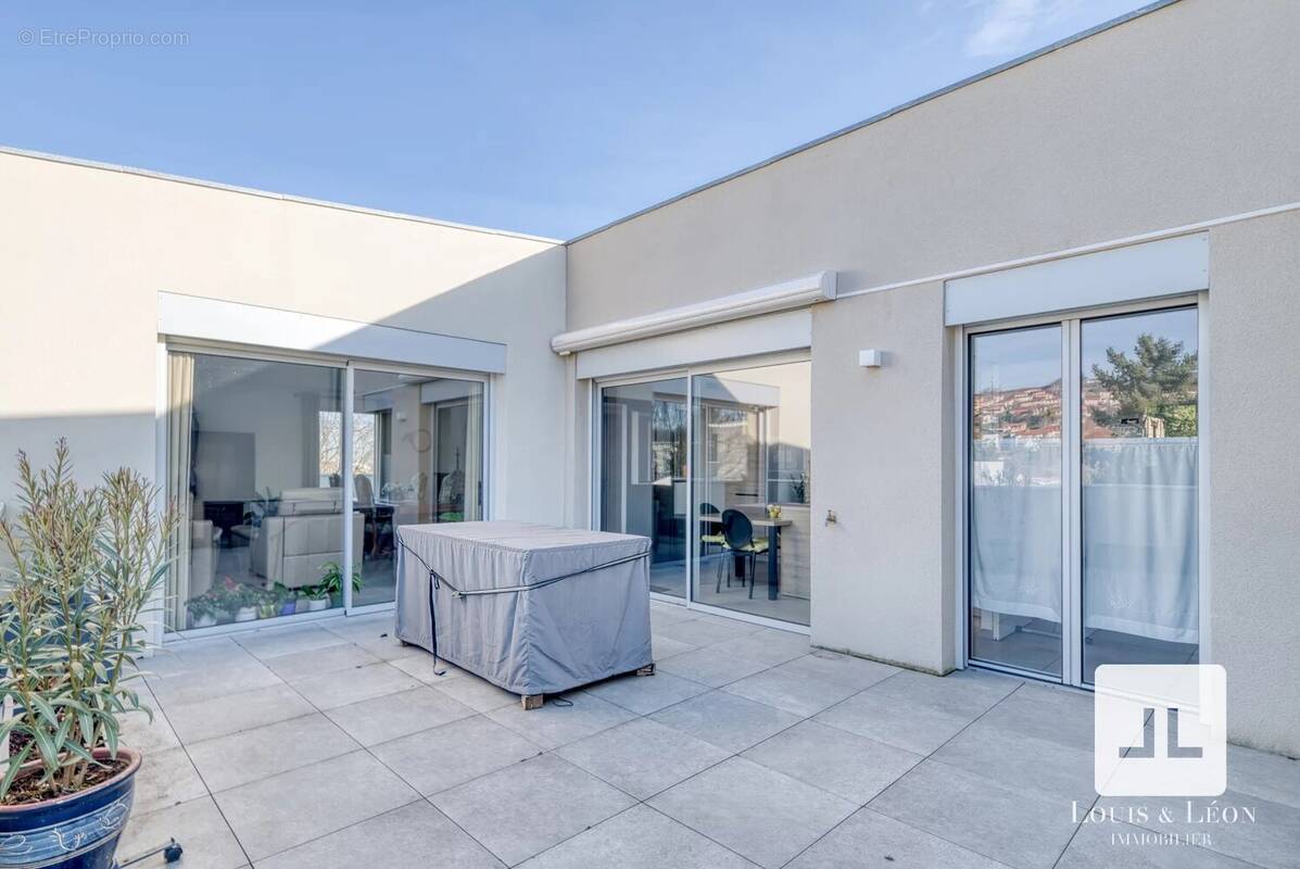 Appartement à ANSE