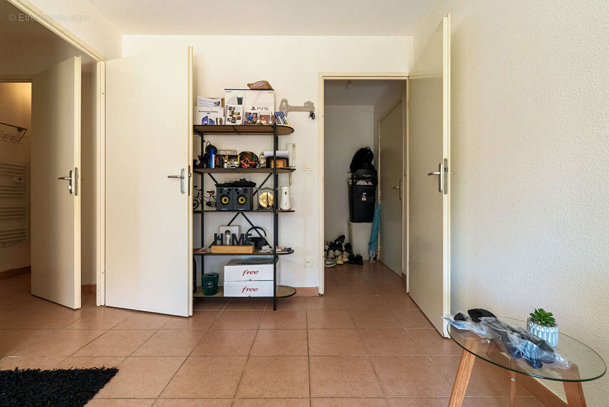 CARCASSONNE - PERIPHERIE Appartement T2 45m² avec terrasse et place de parking privative - photo 7