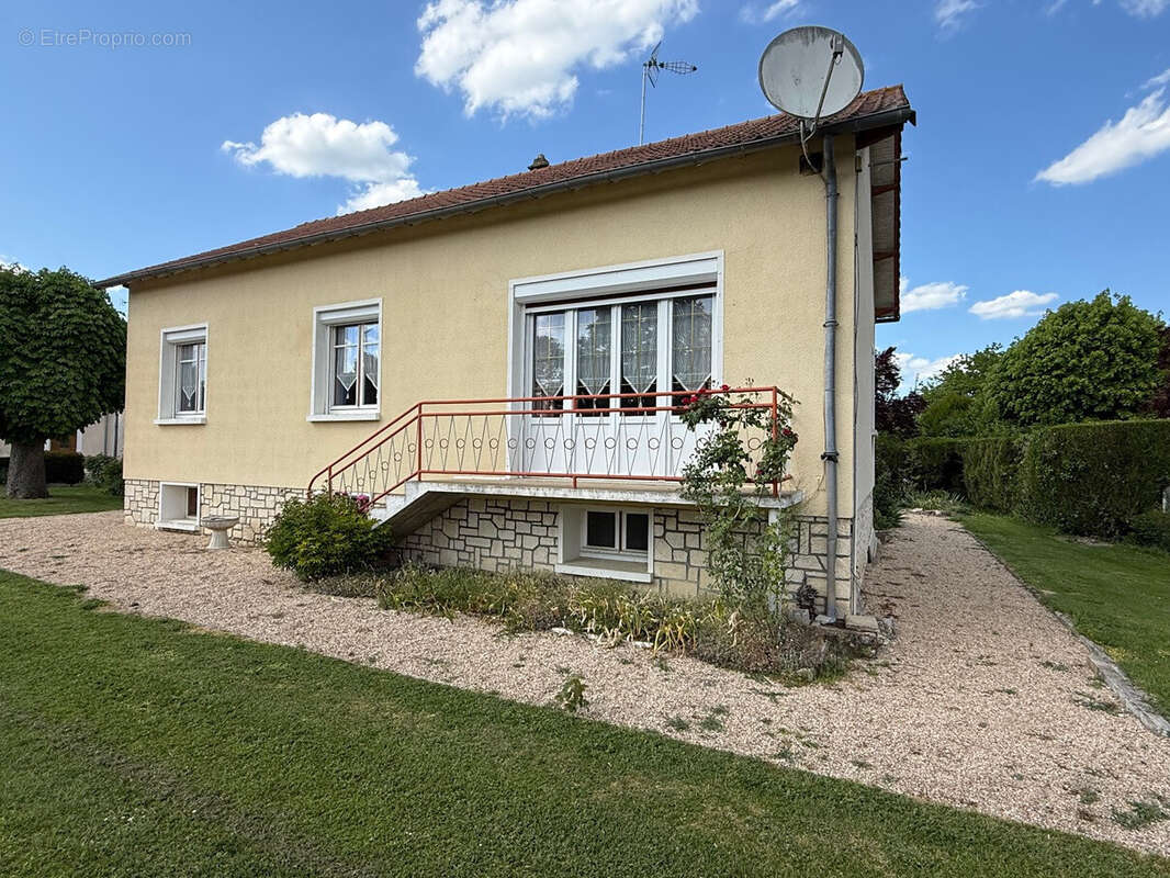 Maison à SAINT-VALENTIN