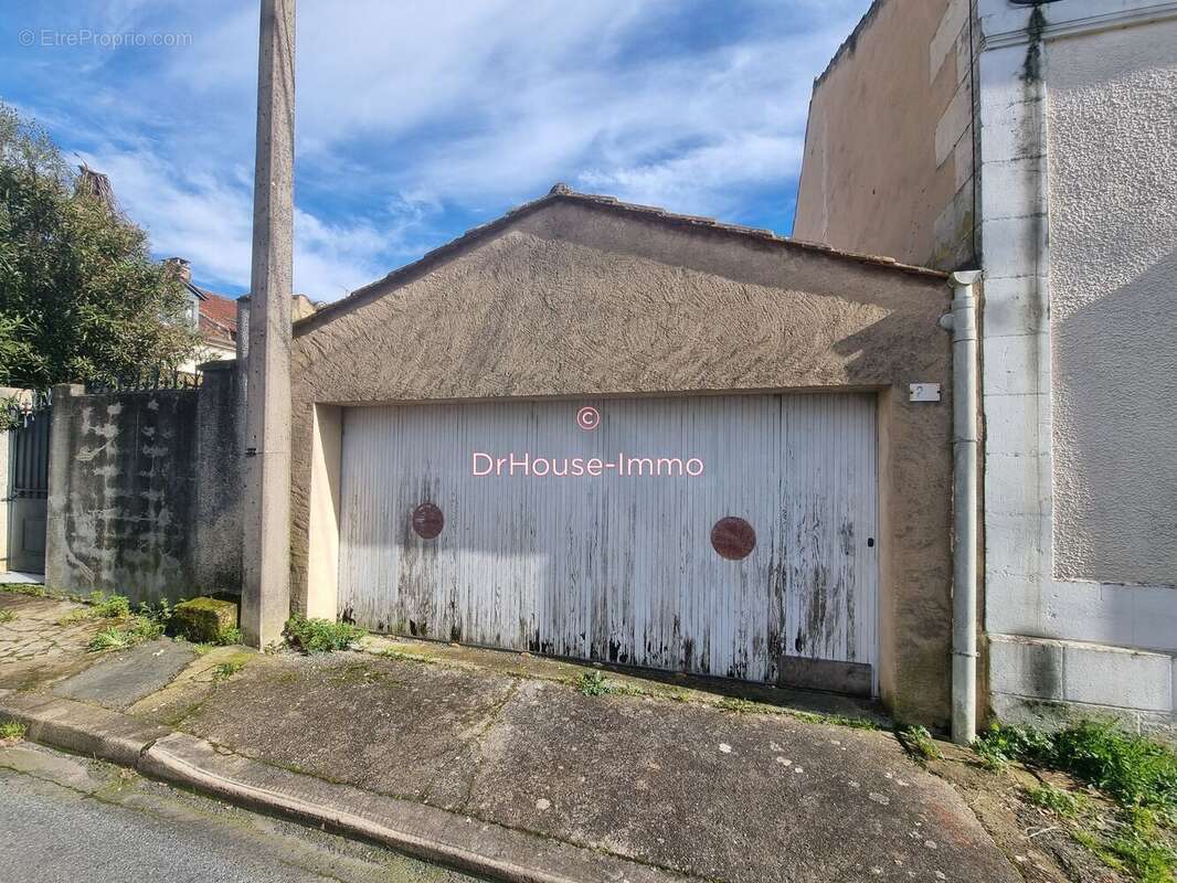 Parking 41 m² à Bergerac  - photo 4