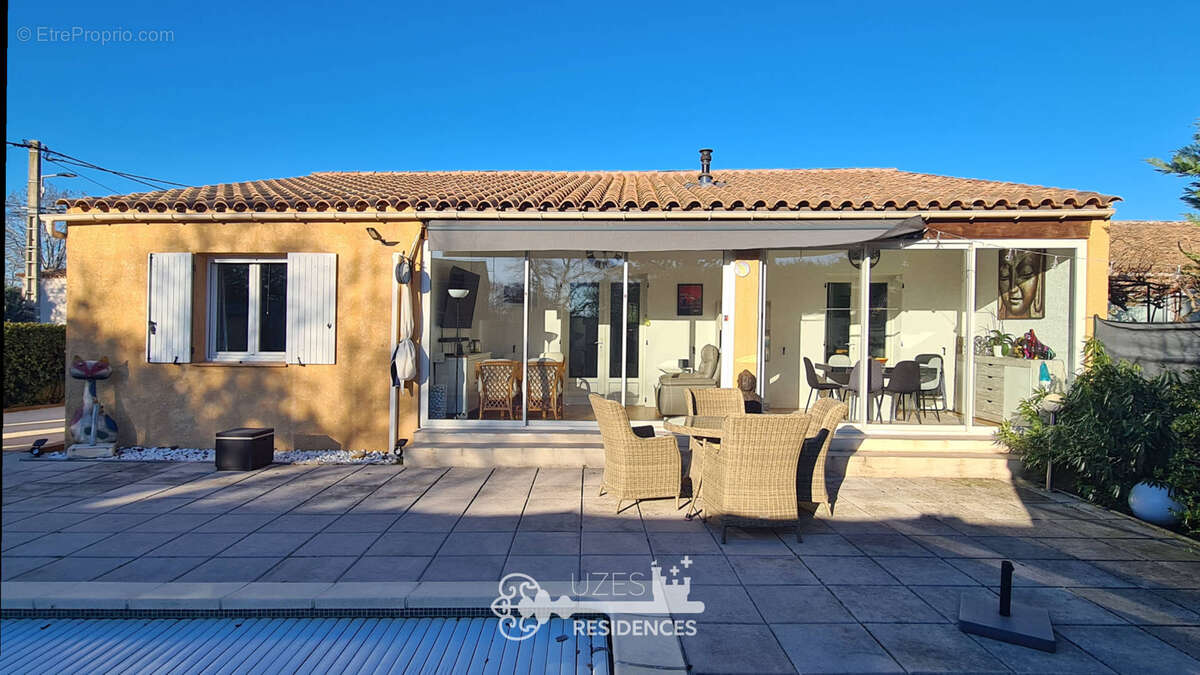 Maison à MONTAREN-ET-SAINT-MEDIERS